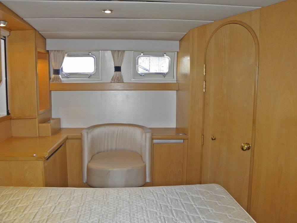 Aft cabin, Accommodation